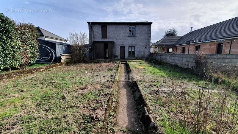 Maison à SAINT-SAUVEUR