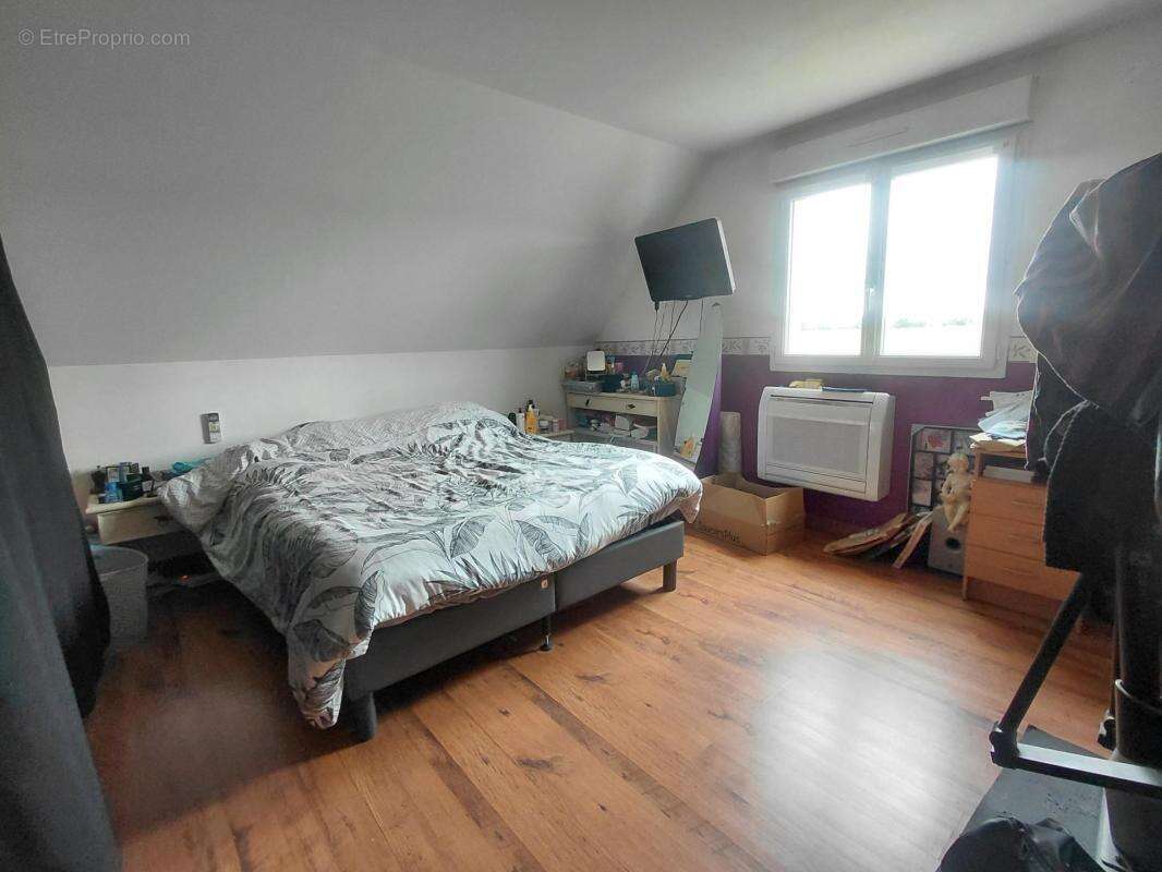 Maison à TUFFE