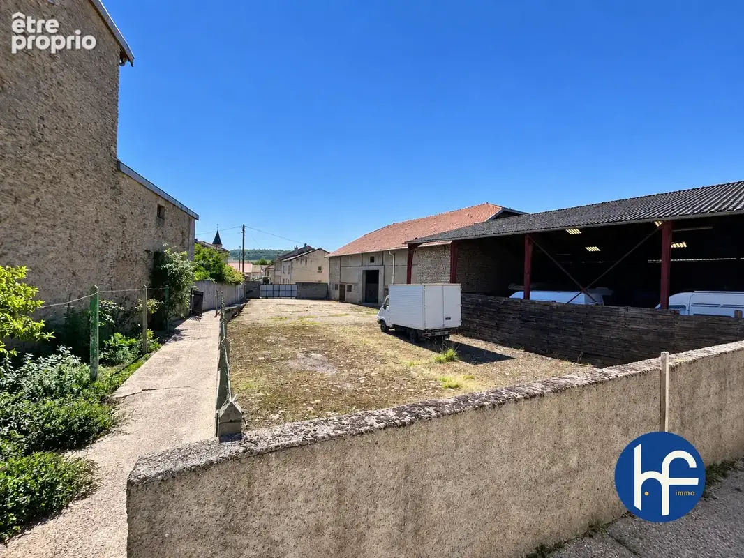 Ensemble immobilier - Fort potentiel de réhabilitation ! - photo 2