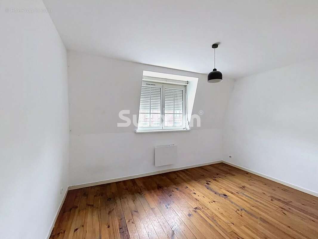 Wattrelos – Secteur Sapin Vert – Maison avec fort potentiel -  2 chambres et combles aménagés - photo 7