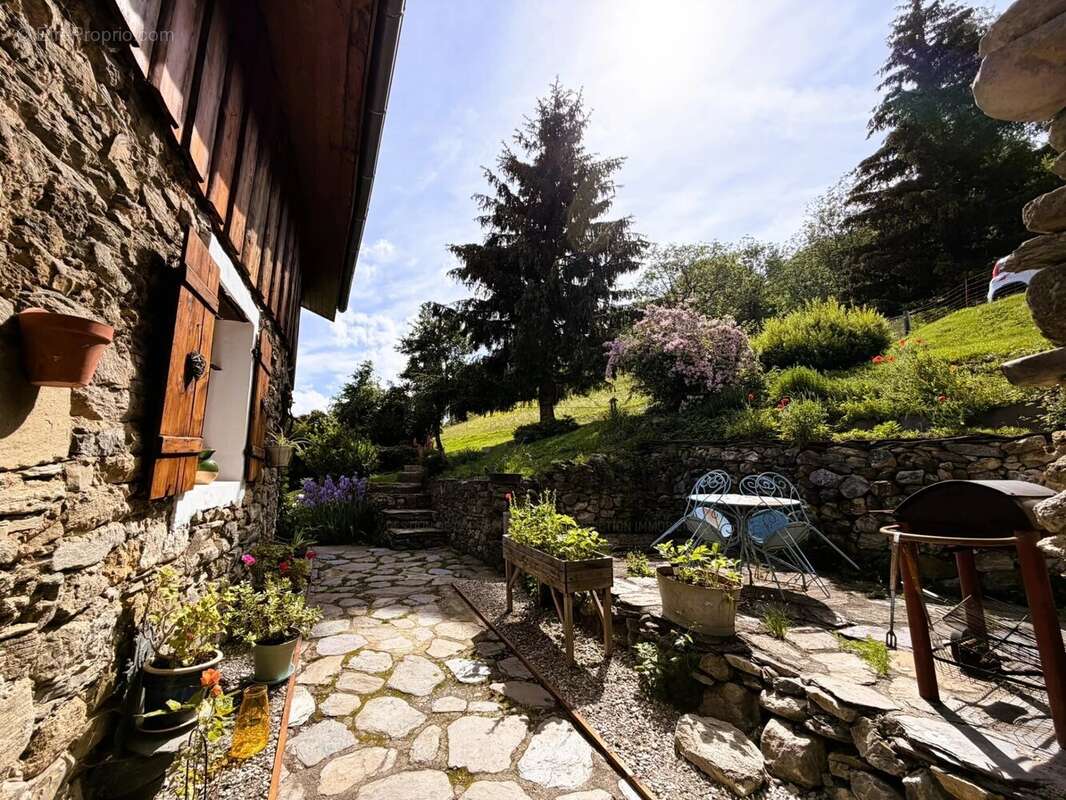 Maison à HAUTECOUR