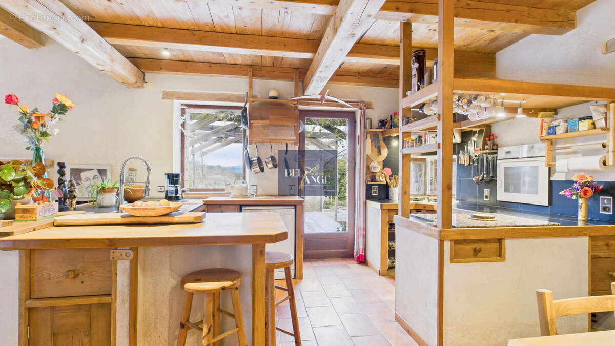 Maison à SAINT-ANDRE-DE-CRUZIERES