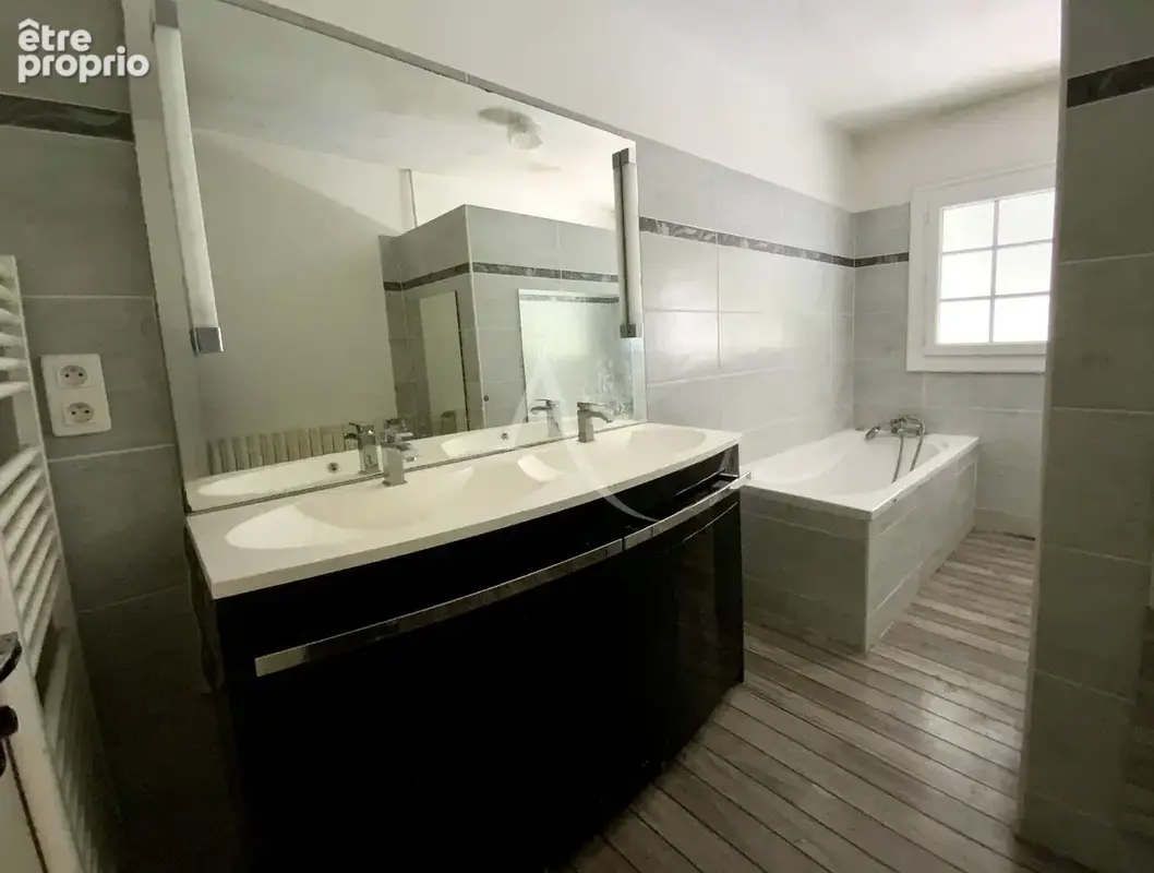 Maison Salles D'Angles 4 chambres 1400 m2 - photo 8