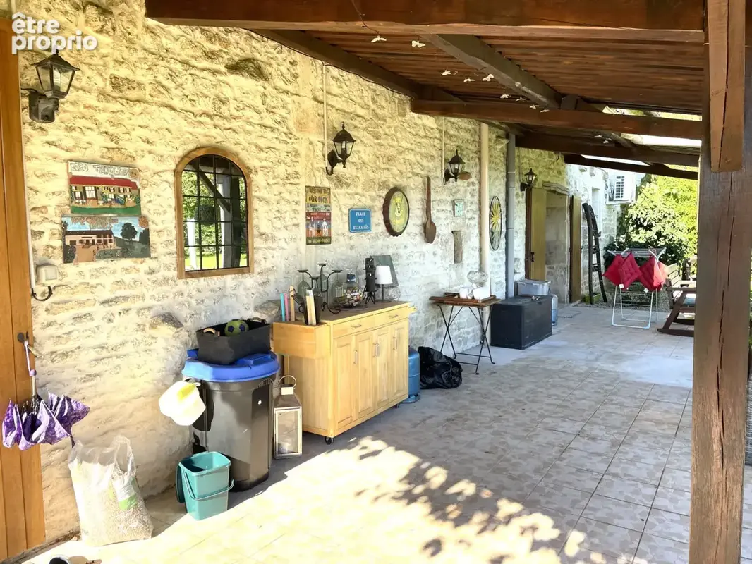 TERRASSE COUVERTE