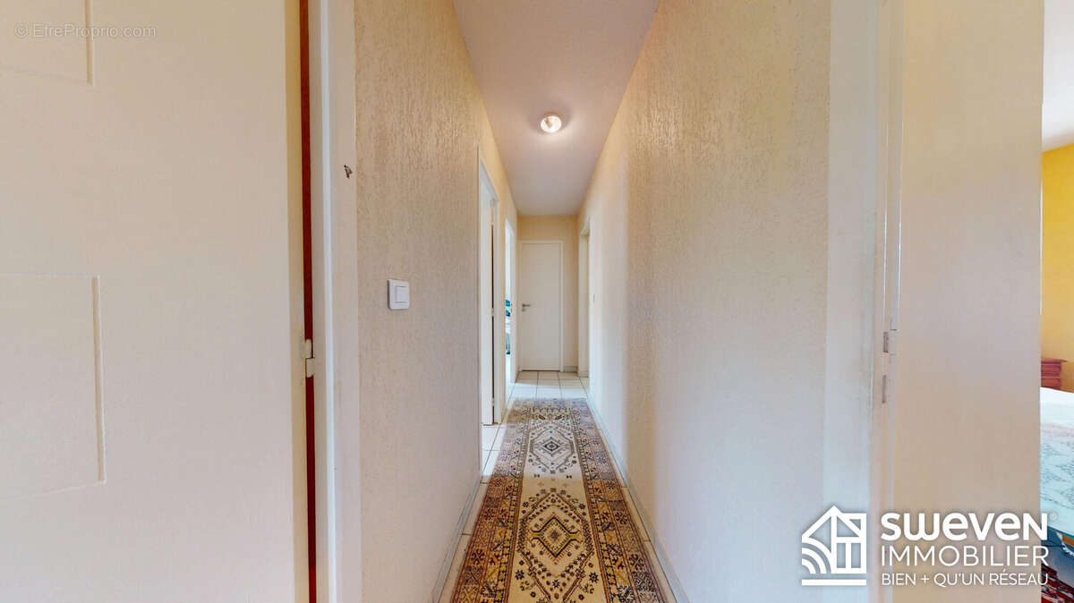 Maison 95 m² à Llupia  - photo 9