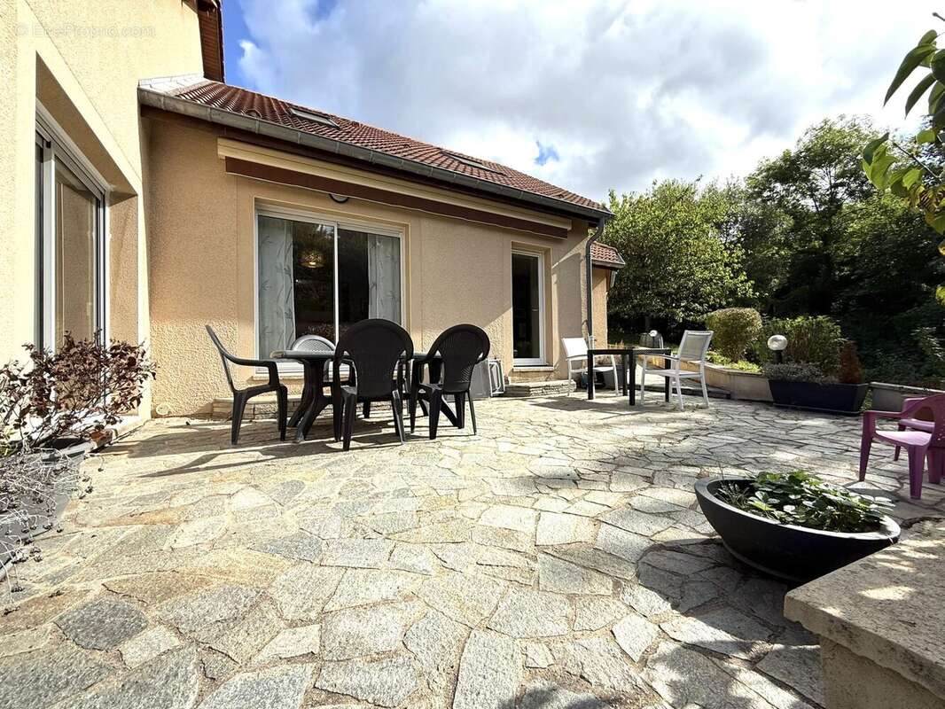 Maison à SAINT-JULIEN-LES-METZ