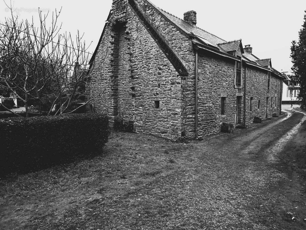 Maison à SAINT-ARMEL