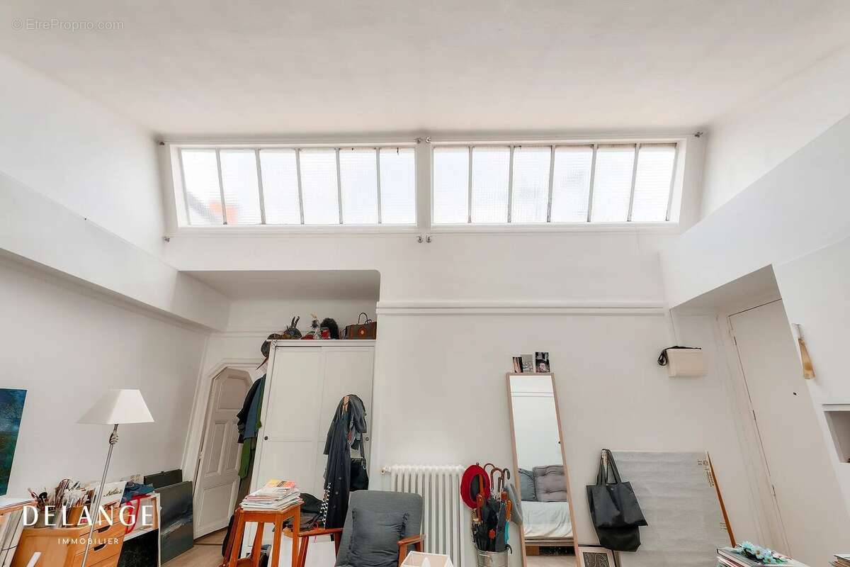 Appartement à PARIS-14E
