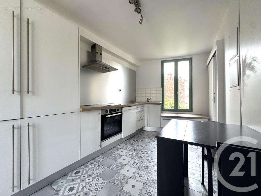 Appartement à FONTENAY-SOUS-BOIS