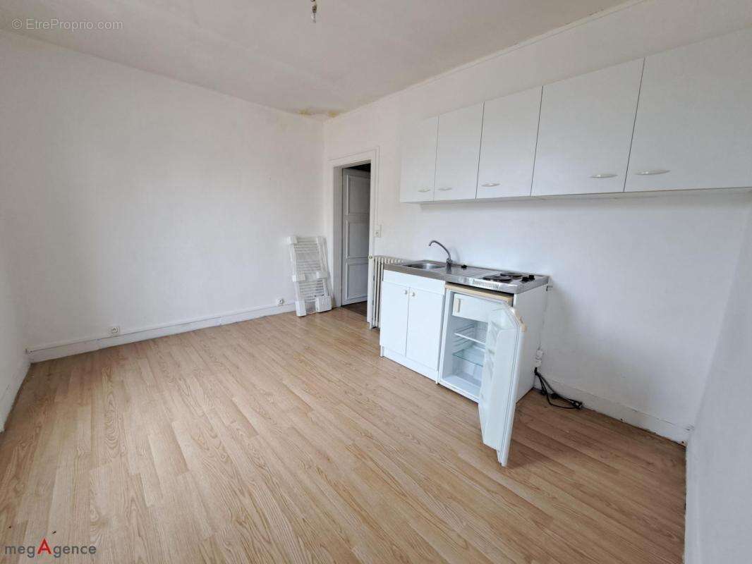 Immeuble 265m² compsé de 4 lots avec jardin - photo 11