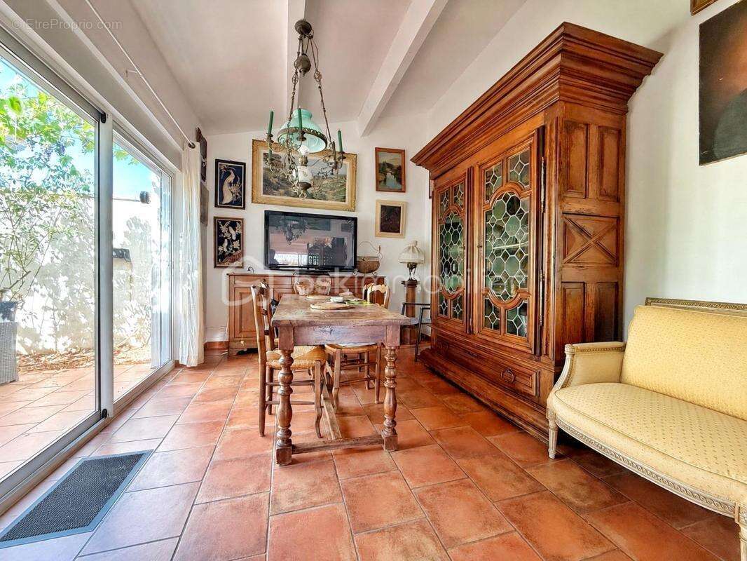  montady – villa 184 m² – 2 appartements – terrain 367 m² – garage – panneaux solaires - photo 3