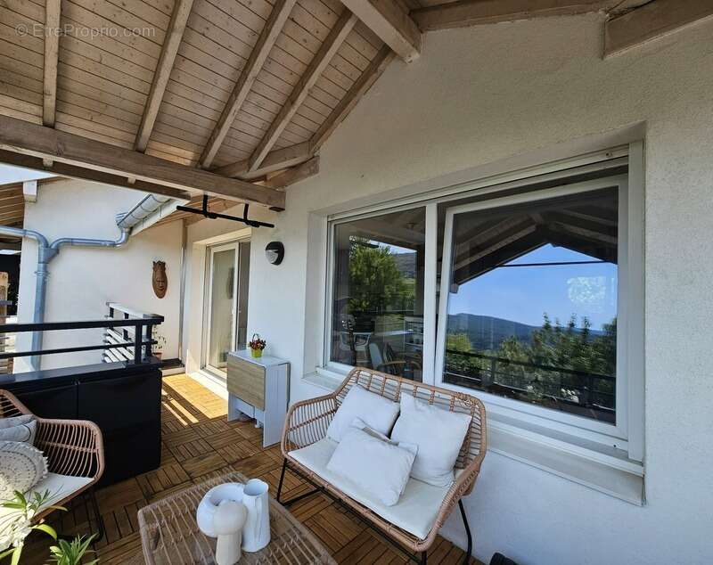 Appartement à VETRAZ-MONTHOUX