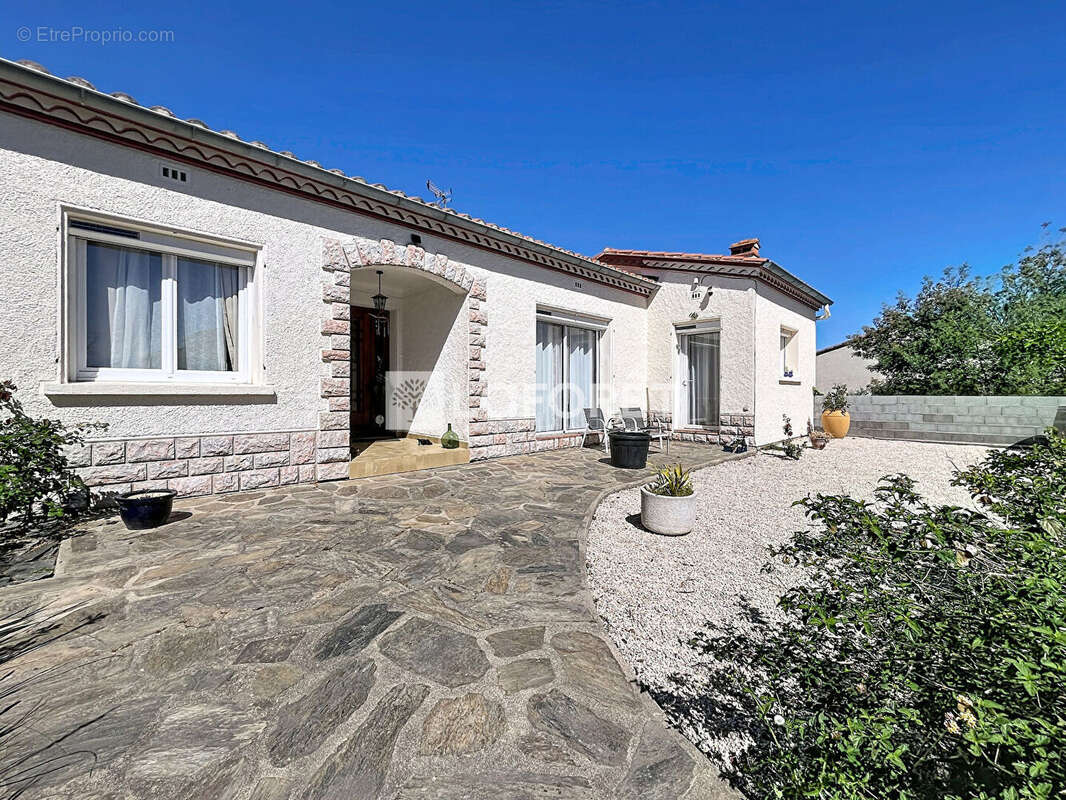 Maison à SAINT-GENIS-DES-FONTAINES