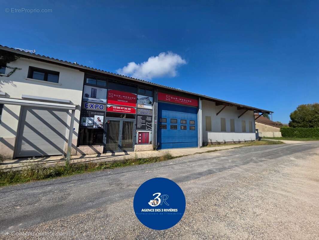 Autre à OUROUX-SUR-SAONE