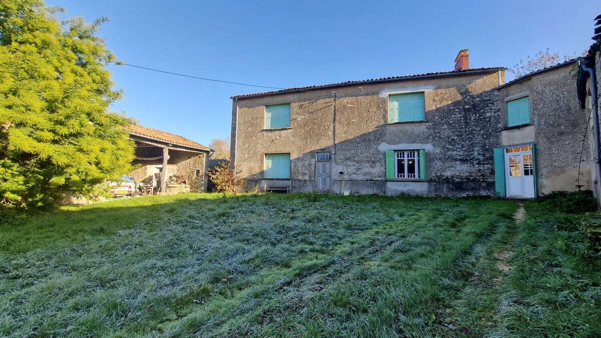 Maison à AIGONNAY