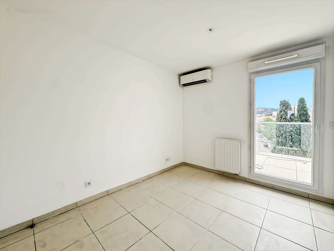 Appartement à MARSEILLE-9E