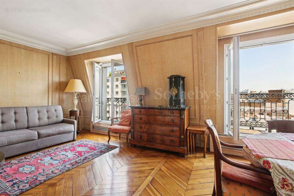 Appartement à PARIS-15E