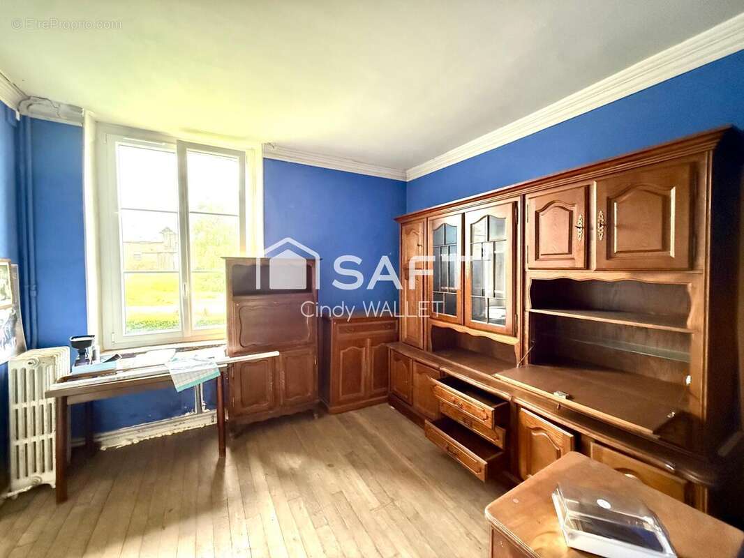 Photo 8