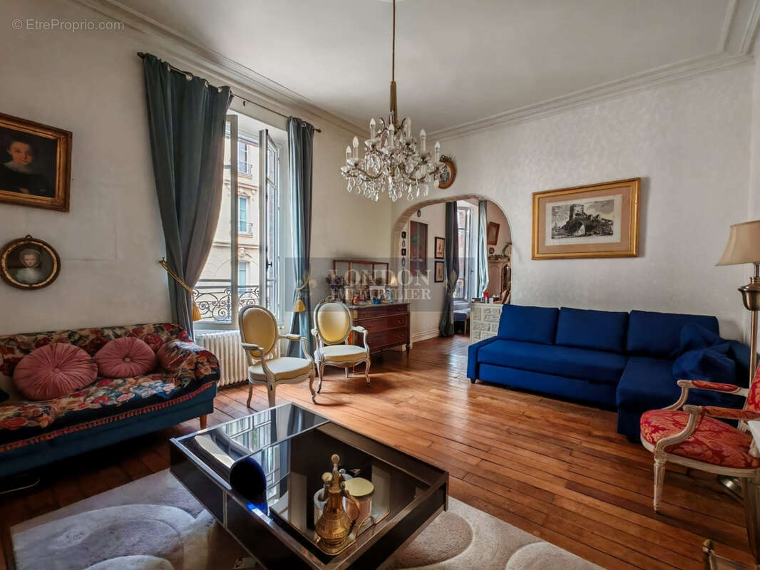 Appartement à VERSAILLES