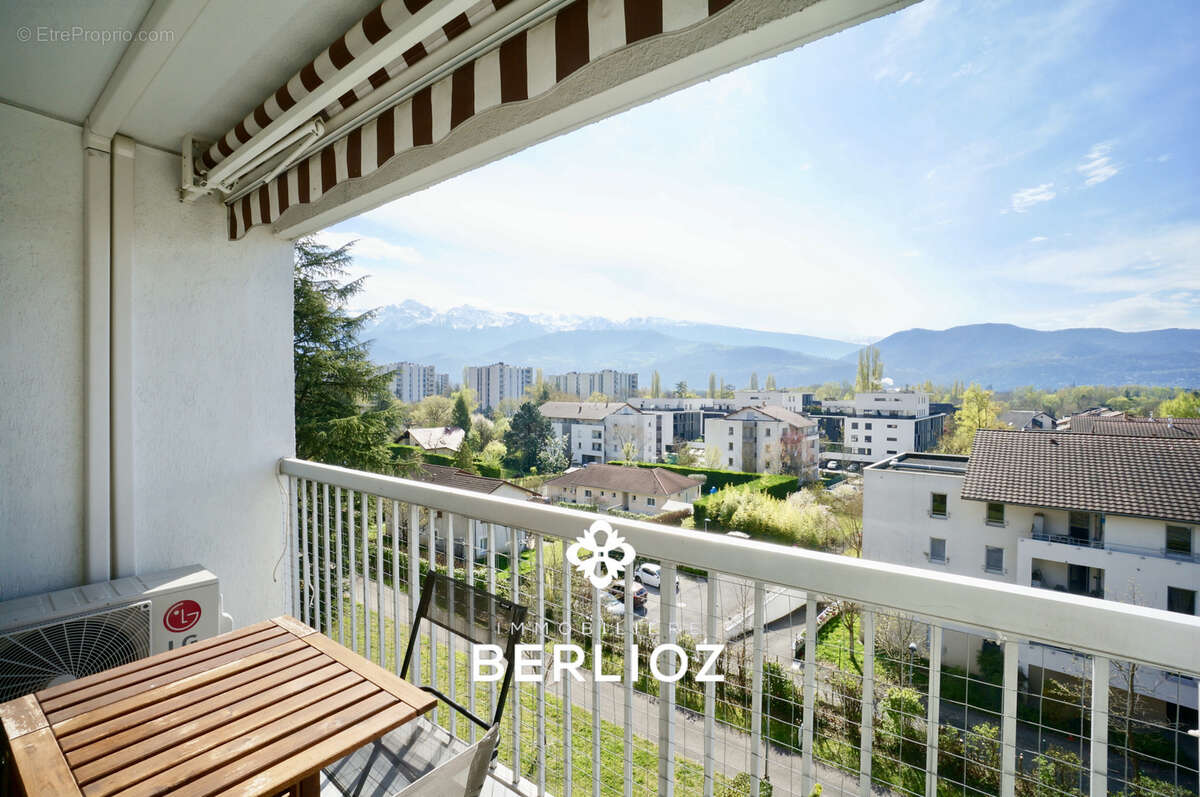 Appartement à MEYLAN