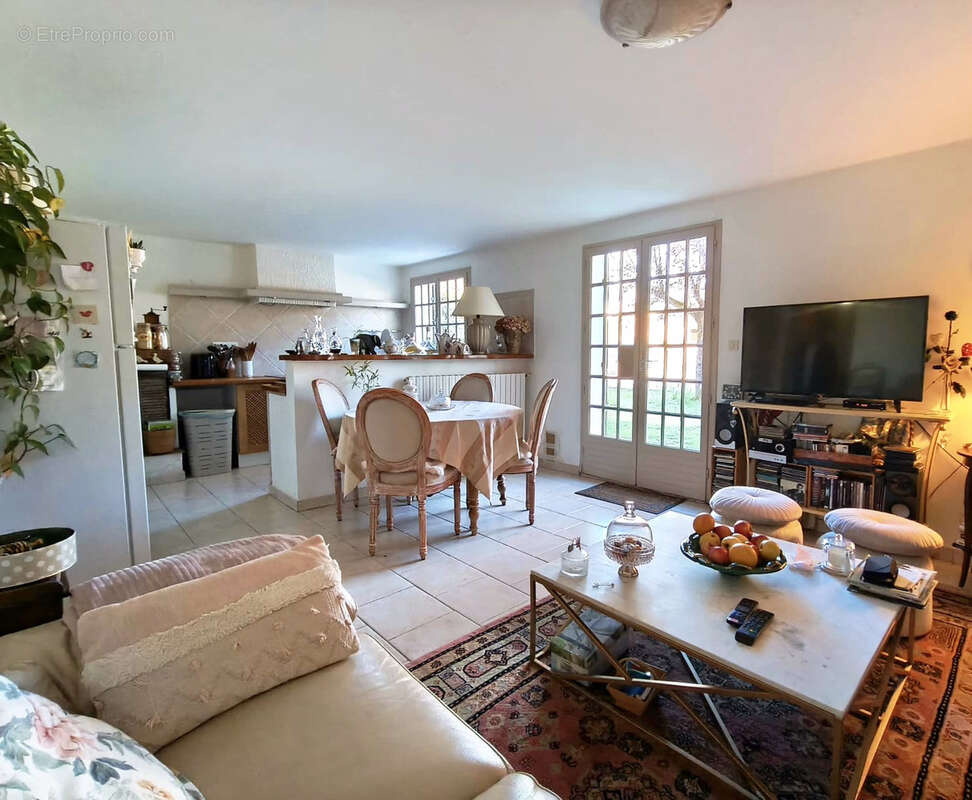 Maison à CHAMPCEVINEL