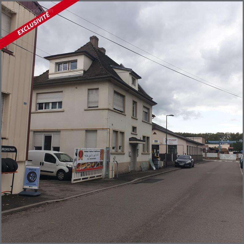 Un immeuble mixte, combinant des espaces professionnels et résidentiels, d'une surface de plancher d'environ 125 m² - photo 4