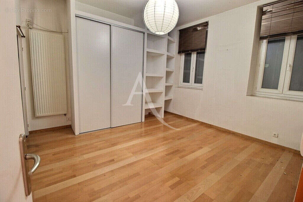Appartement à MARSEILLE-6E