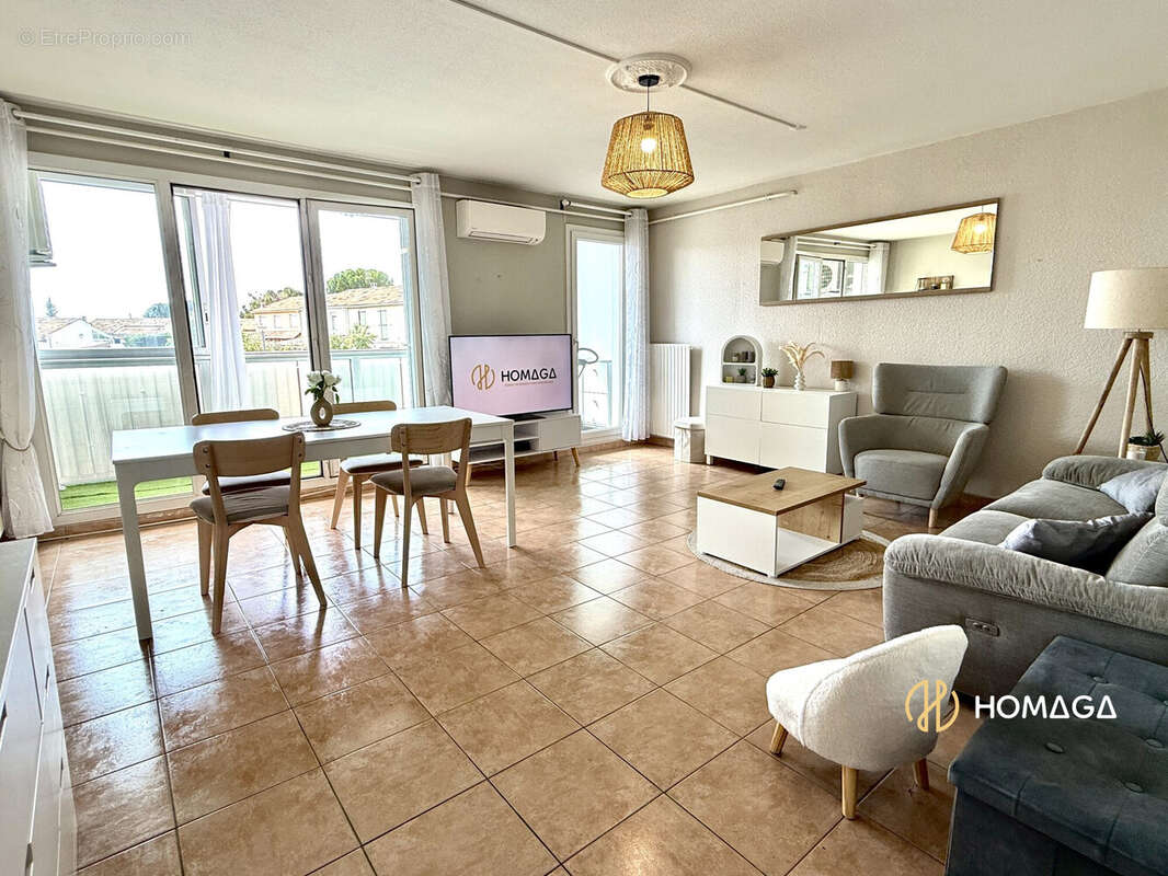 SALON - Appartement à VITROLLES