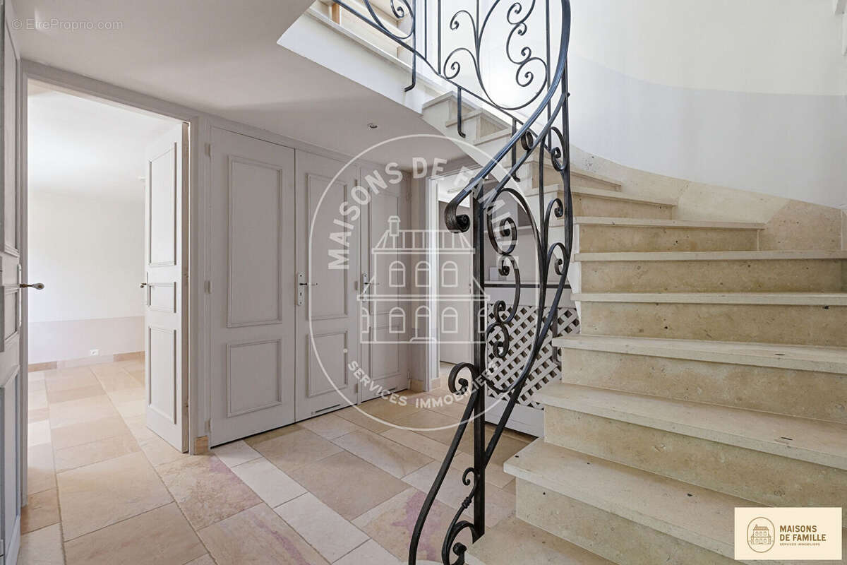 Maison à MAREIL-MARLY