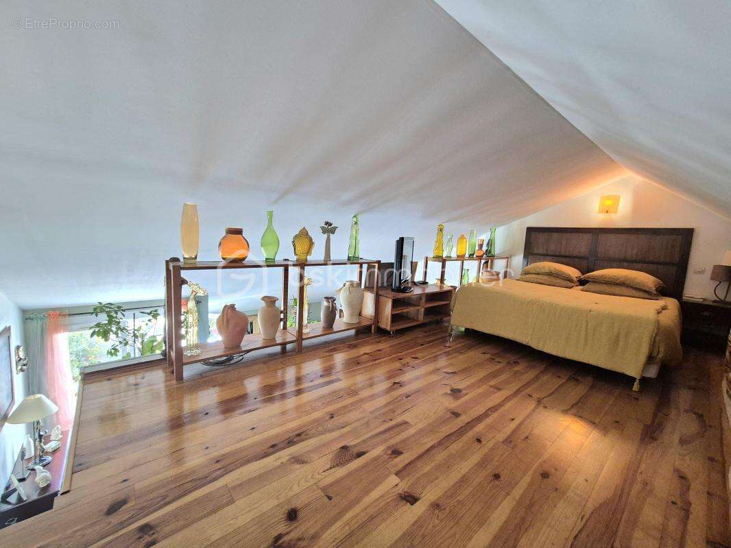 Appartement à COURCOURONNES