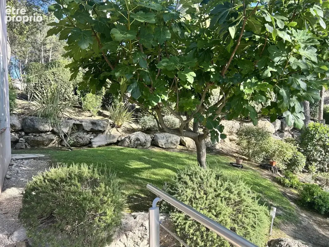 Maison golf pont royal yan spehner vernègues cazan jason smith realty exp France international immobilier vente achat piscine provence john cheetham