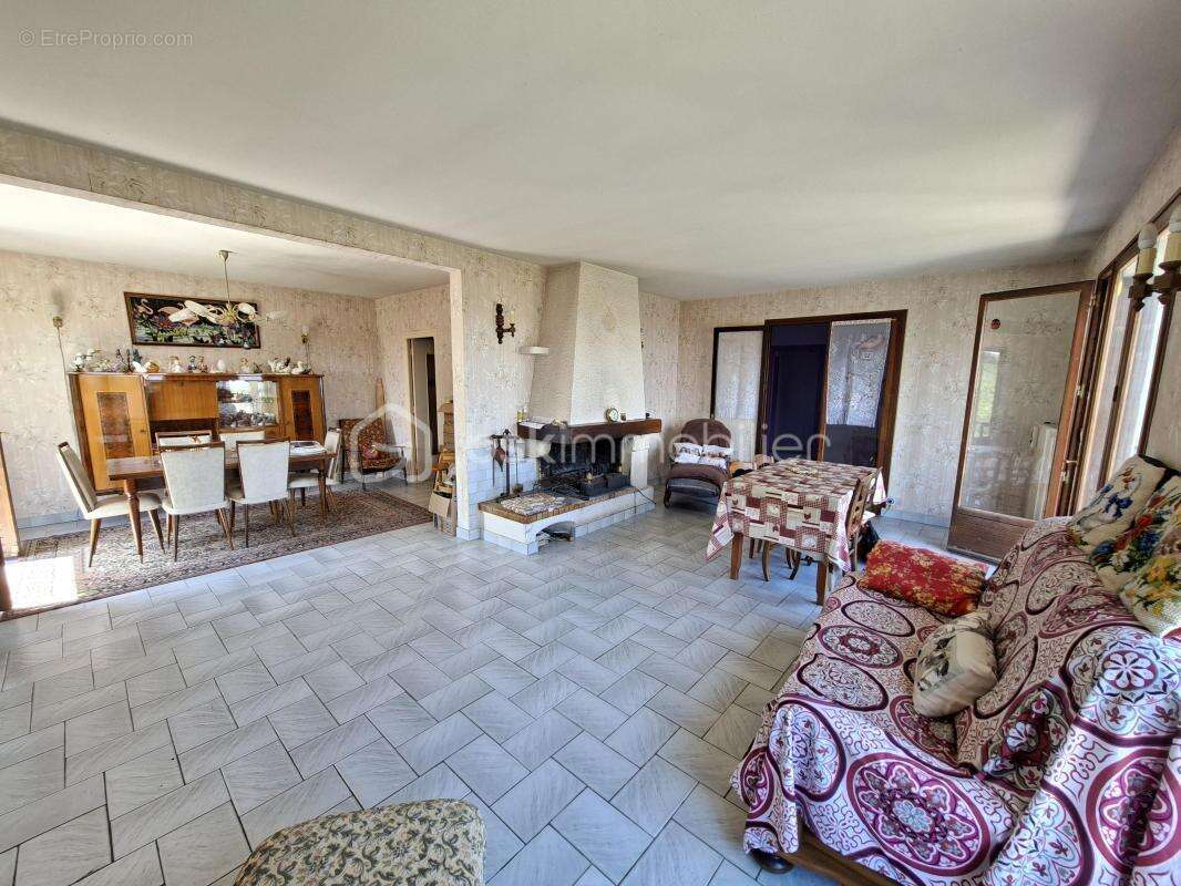 Maison à ALLEMANT