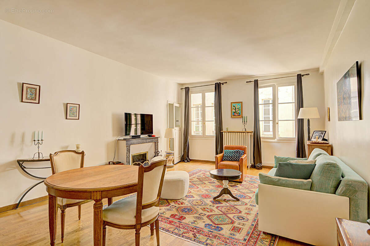 Appartement à VERSAILLES