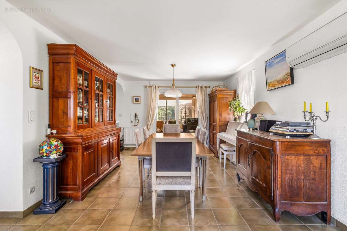 Maison à SEREZIN-DU-RHONE