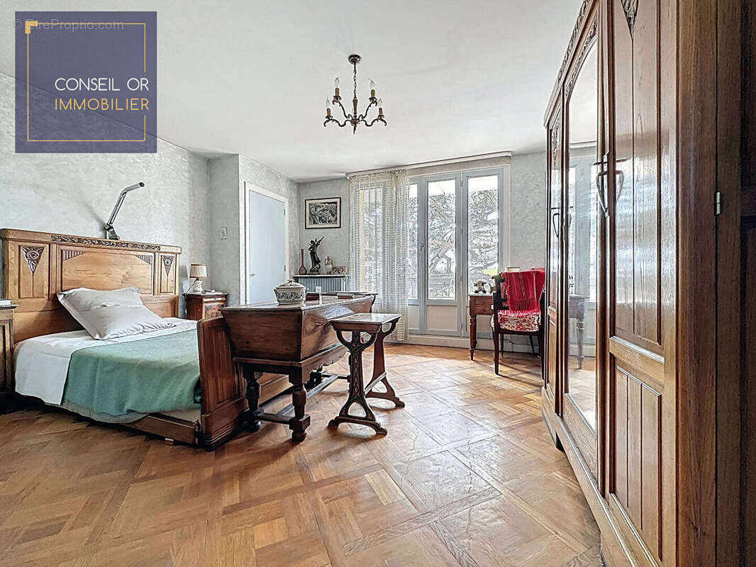 Appartement à SAINT-GENIS-LAVAL