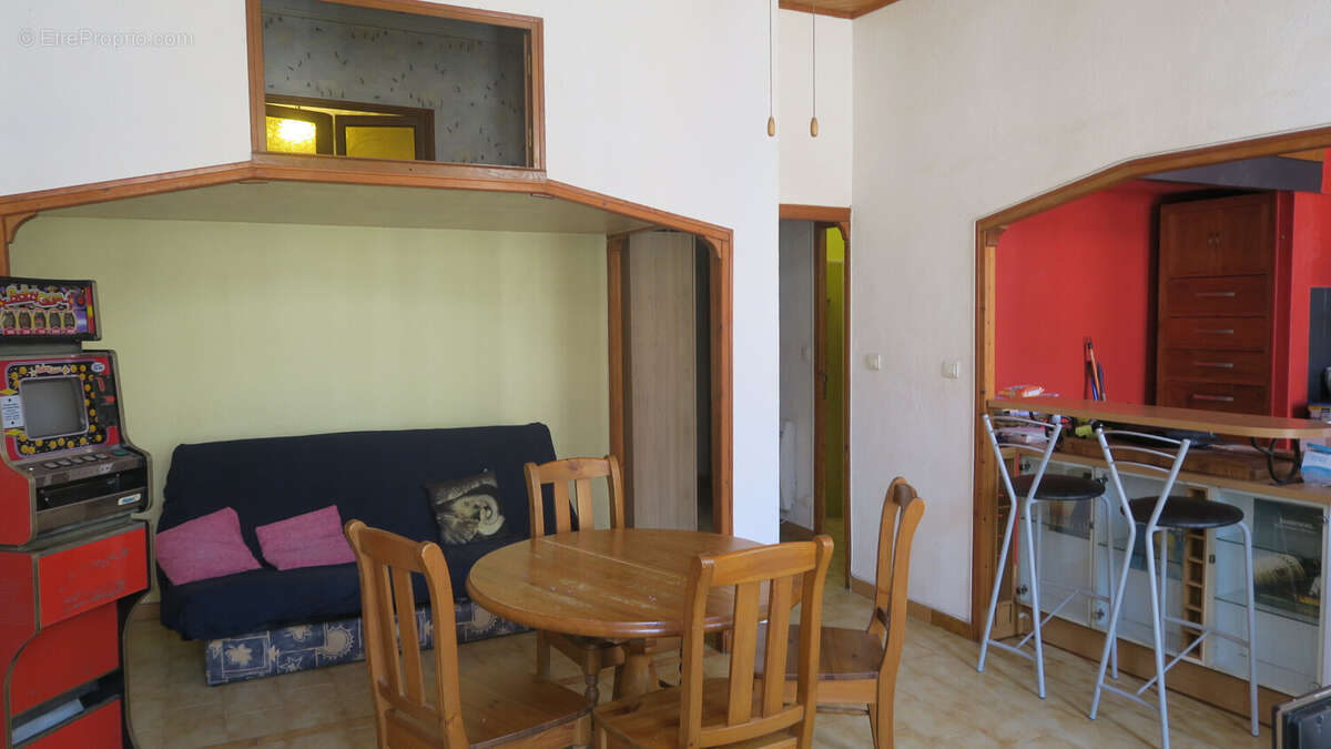 Appartement à MARSEILLE-5E