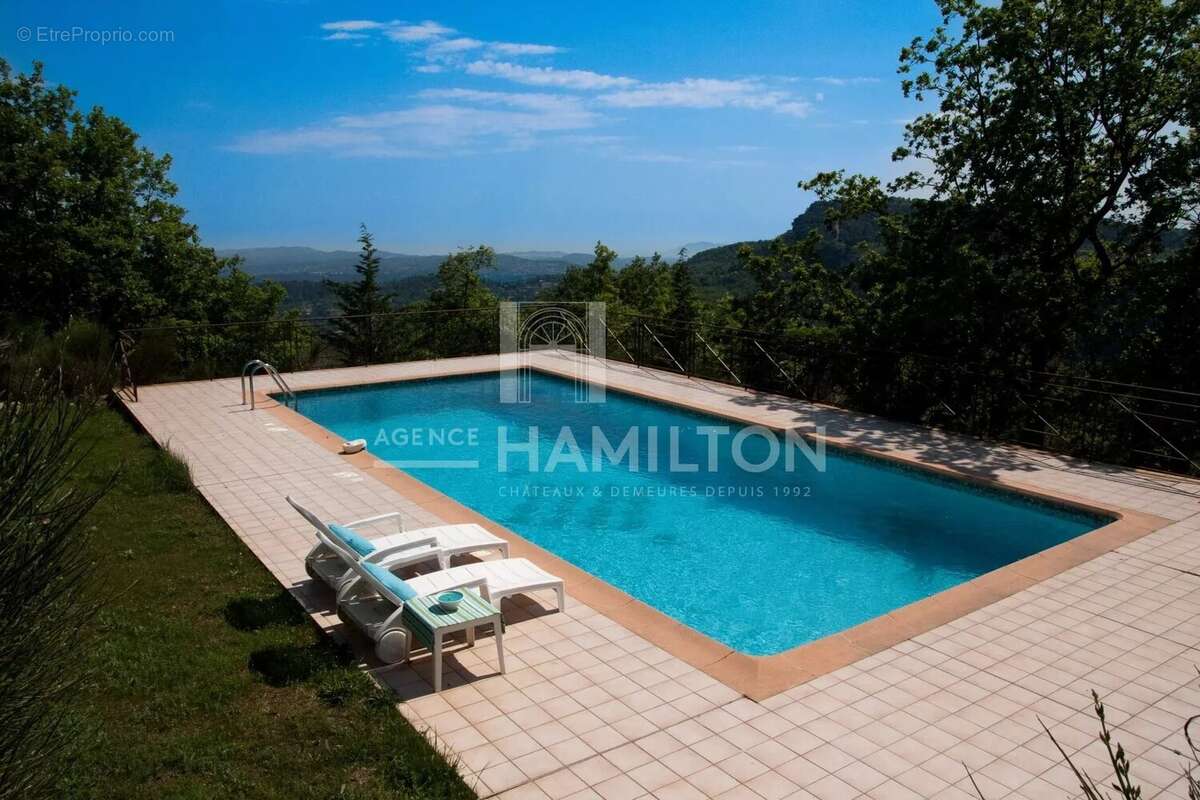 Maison à LE BAR-SUR-LOUP