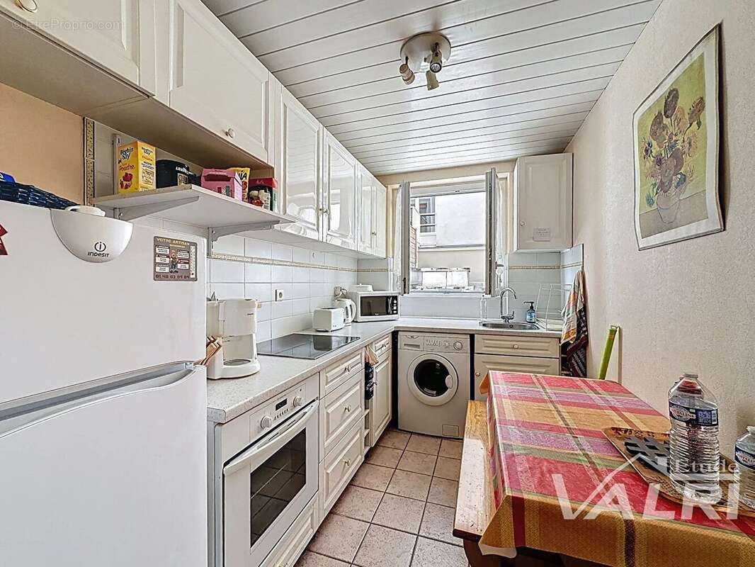 Appartement à PARIS-11E