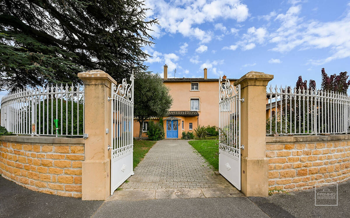 Maison à ARNAS
