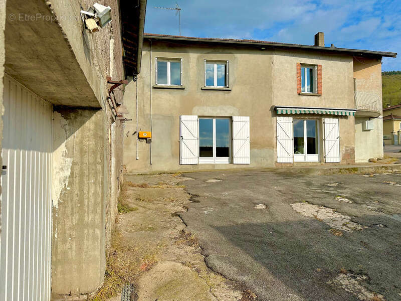Dpt Rhône (69), à vendre AVEIZE,  Ferme, 4 chambres et nombreuses dépendances - photo 5