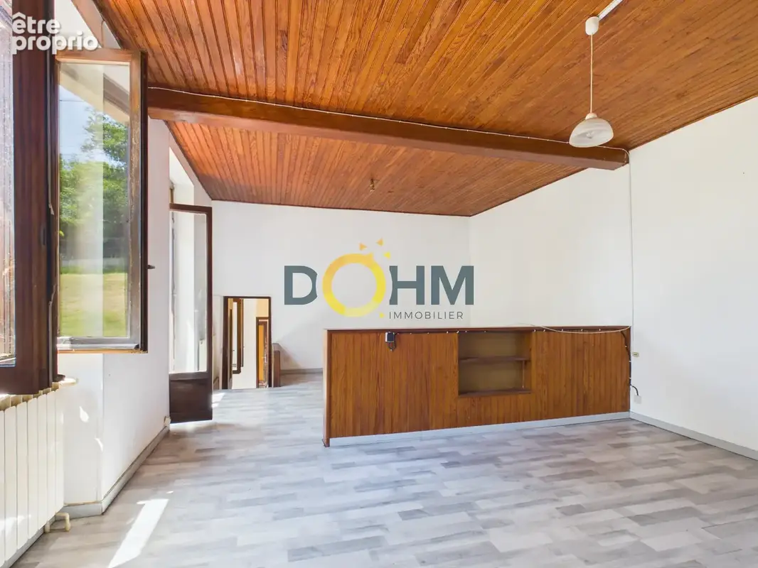 Maison mitoyenne à Auzat-la-Combelle   100 m2 habitables - photo 8
