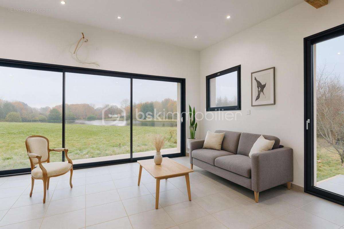 Maison à BONNAC-LA-COTE