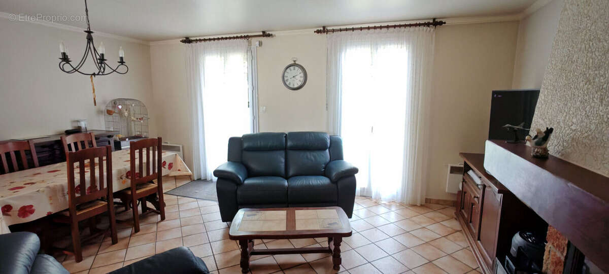 Maison à COURTRY