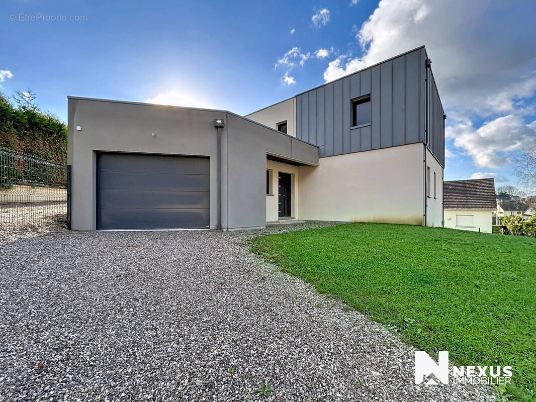 Maison à AMFREVILLE-LA-MI-VOIE