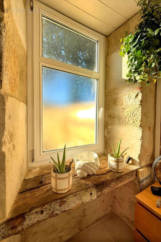 Maison à LA CAILLERE-SAINT-HILAIRE