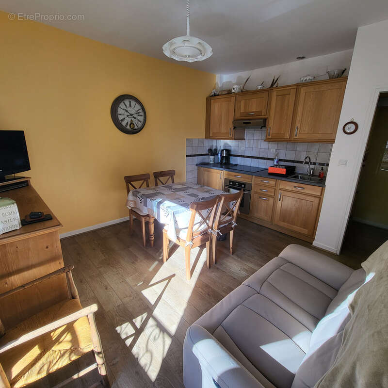 Appartement à RIOM-ES-MONTAGNES