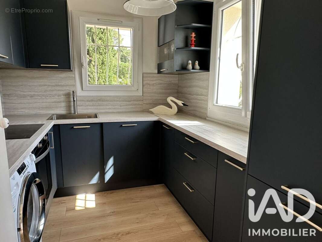 Maison 70 m² à Saint-Raphael  - photo 7