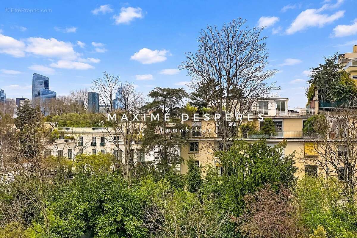 Appartement à NEUILLY-SUR-SEINE