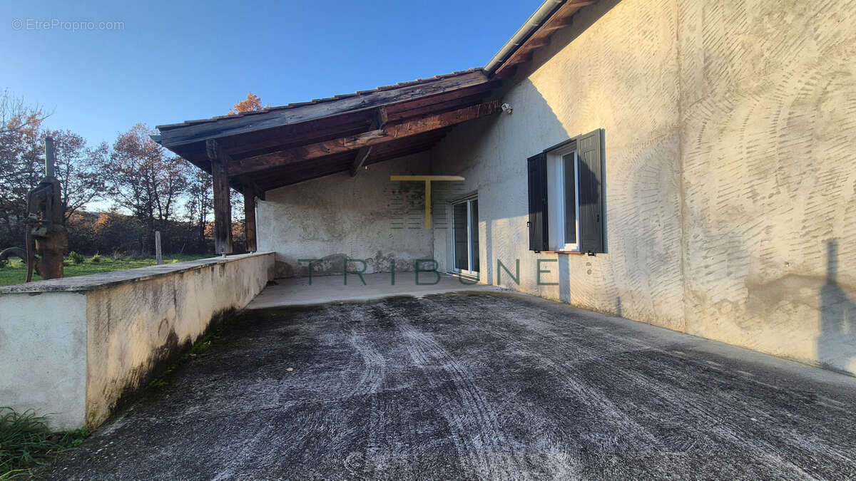 Maison à LAYRAC