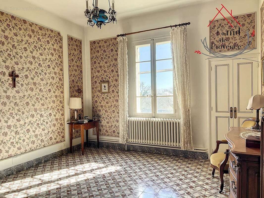 Maison à PERNES-LES-FONTAINES